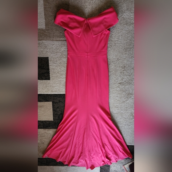Pretty in Pink Off the shoulder Dress. SIZE: 6 COLOR: Pink - Picture 2 of 8